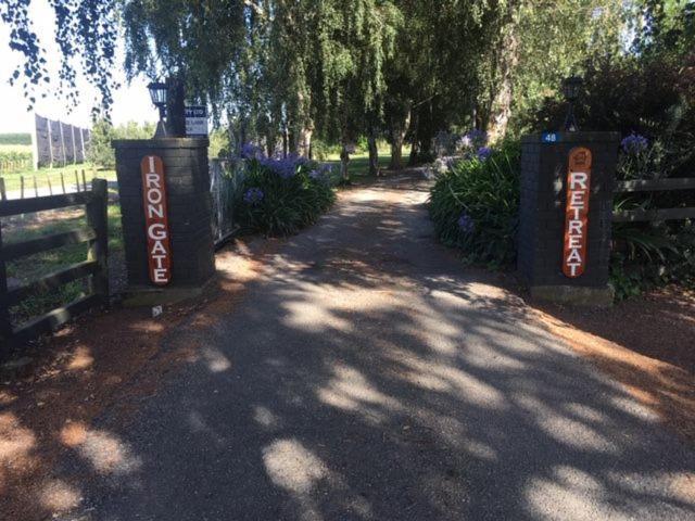 ヘイスティングズ Irongate Retreat Bed & Breakfast エクステリア 写真
